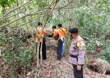 Inafis Satreskrim Polresta Palangka Raya Olah TKP Kasus Yongki di  Tangkiling