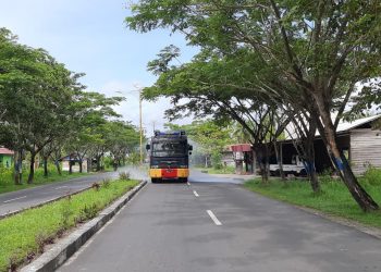 Sat Sabhara Polres Seruyan Rutin Semprot Disinfektan Cegah Covid-19