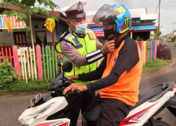 Satlantas Polres Seruyan Ajak Pengendara Sepeda Motor Klik Helm