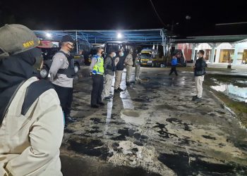 Tim Gabungan Polri dan Sat Pol PP Gelar Operasi Yustisi di Kota Kuala Pembuang