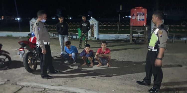 Sat Lantas Polres Seruyan Bubarkan Balapan Liar di Jalan Ahmad Yani Kuala Pembuang.