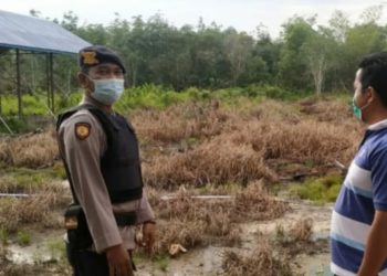 Antisipasi Karhutla, Bhabinkamtibmas Polsek Danau Sembuluh Gencar Sosialisasi dan Himbauan