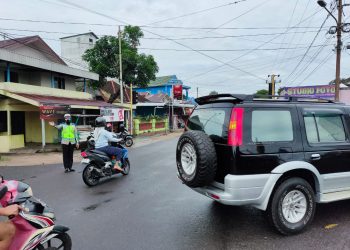 Satlantas Polres Seruyan Laksanakan Pengaturan di Jalan-Jalan Kota Kuala Pembuang