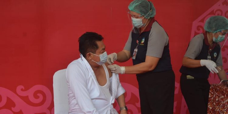 Ketua DPRD Kalteng, Wiyatno : Warga Tidak Perlu Takut Divaksin Covid-19