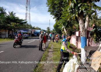 Satlantas Polres Seruyan Kerja Bakti di Kampung Tertib Lalu Lintas