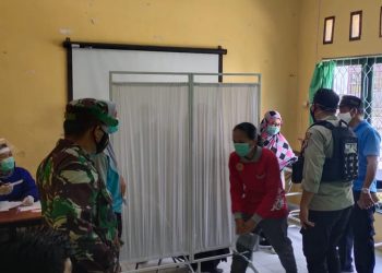 Polsubsektor Seruyan Hilir Timur Lakukan Pengamanan dan Monitoring Penyuntikan Vaksin