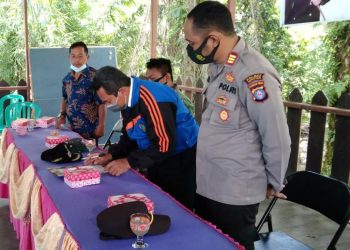 Kapolsek Hanau Launching Desa Pantang Mundur di Desa Bahaur