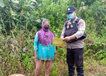 Polsek Seruyan Tengah Sosialisasikan dan Sebarkan Maklumat Kapolda Kalteng 