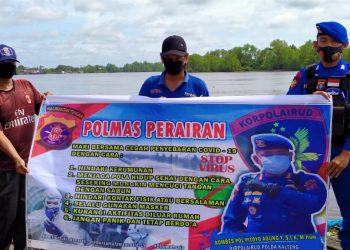 Patroli Dialogis Satpolairud Polres Seruyan Jadi Langkah Interaksi Polisi dengan Masyarakat Pesisir