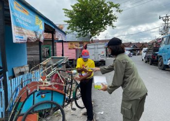 Momentum Operasi Yustisi, Polda Kalteng Bagikan 1.000 Masker dan Semprotkan Disinfektan