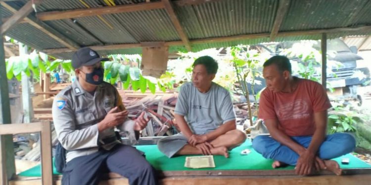 Polsek Seruyan Tengah Sosialisasikan Serta Sebarkan Maklumat Kapolda Kalteng