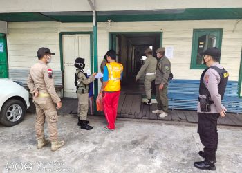 Disiplinkan Warga Untuk Patuhi Prokes, Polsek Seruyan Hilir Gelar Operasi Yustisi