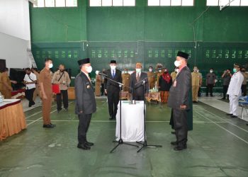 Sekda Kalteng Fahrizal Fitri Saksikan Pelantikan Sekda Kabupaten Seruyan