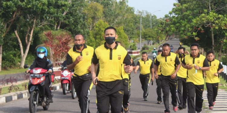 Kapolres Seruyan Pimpin Jumat Sehat dan Berbagi