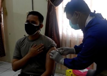 Kapolres Seruyan Disuntik Vaksin Covid-19 Fase kedua, Untuk Menjawab Keraguan Masyarakat