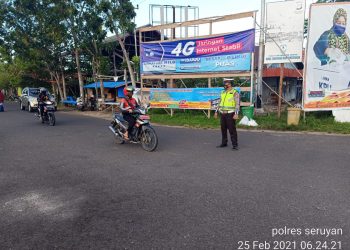 Layani Masyarakat Sat Lantas Polres Seruyan Laksanakan Gatur Pagi