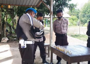 Bersih-bersih Internal, Kapolsek Hanau Cek Urin Anggotanya