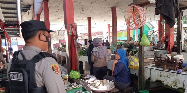 Patroli Polsek Seruyan Hilir Berikan Himbauan dan Sosialisasi Untuk Patuhi Prokes