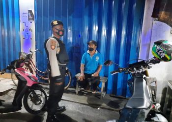 Personil Sat Sabhara Polres Seruyan Gelar Patroli Malam
