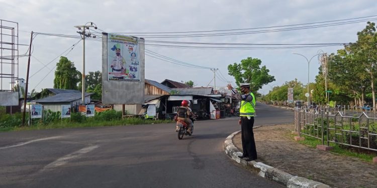 Utamakan Keselamatan Berlalu Lintas Sat Lantas Polres Seruyan Gatur Pagi