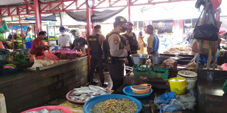 Sat Sabhara Seruyan Giat Patroli di Pasar Saik Kuala Pembuang