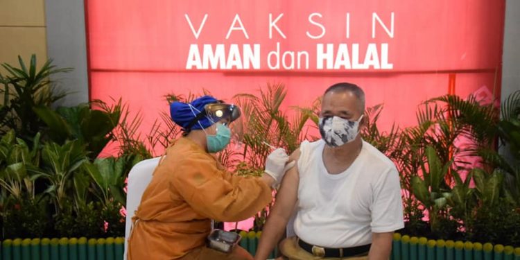 Kepala OPD Lingkup Pemprov Kalteng Ikuti Vaksinasi Covid-19 Dosis Kedua