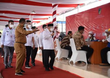 Wakil Presiden Meninjau Vaksinasi Covid-19 di Kabupaten Barut