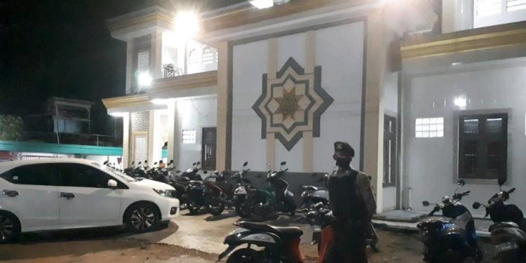 Masjid Dijaga Polisi, Pastikan Warga Merasa Aman di Bulan Ramadhan