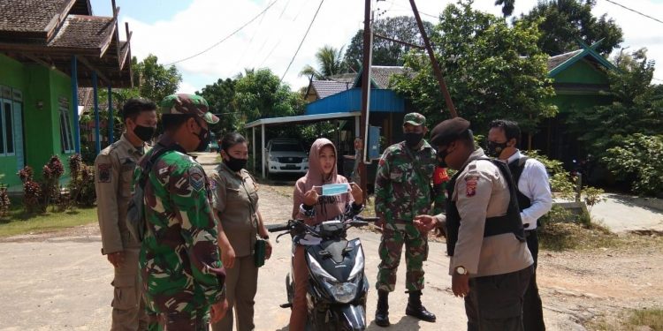 Polsek Seruyan Hulu Giat Prokes di Desa Tumbang Manjul