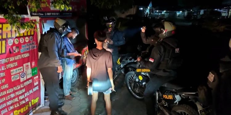 Ditsamapta Polda Kalteng Amankan 5 Pengguna Sabu di Bawah Umur