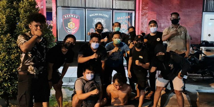 Melawan Saat Ditangkap, Residivis Tumbang Diterjang Timah Panas