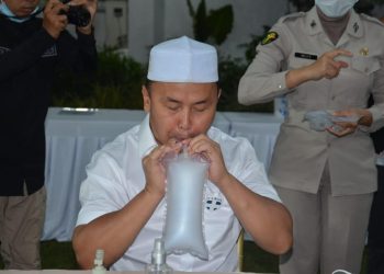 Gubernur Kalteng H Sugianto Sabran Bersama Forkopimda Coba Alat GeNose