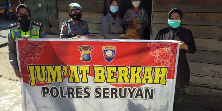 Polres Seruyan Berbagi dengan Warga Lansia di Seruyan