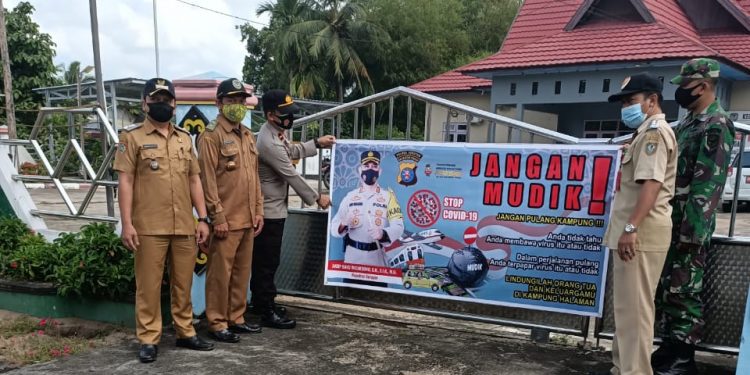 Tunda Mudik! Kapolsek Seruyan Hilir Bersama Unsur Muspika Deklarasi Bersama