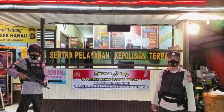 Hadapi Situasi Politik Negeri, Polsek Hanau Siaga Perketat Pengamanan Mako