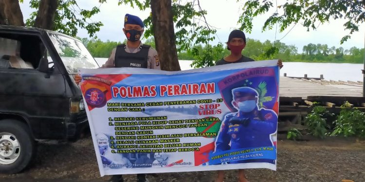 Satpolairud Polres Seruyan Selalu Ingatkan Warga Pesisir Taati Prokes