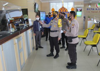 Sambangi Bank Kalteng, Kapolres Seruyan Ingatkan Penerapan Prosedur Keamanan