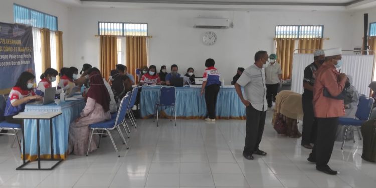 Sebanyak 131 Calhaj Kabupaten Barsel Divaksin Covid-19 Tahap Kedua