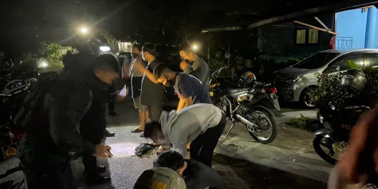 Ditsamapta Polda Kalteng Amankan 8 Pemuda Saat Pesta Miras