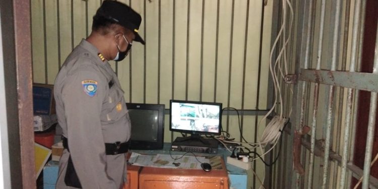 Menjelang Libur, Sat Binmas Cek System Keamanan Scurity dan Kelengkapan Satpam
