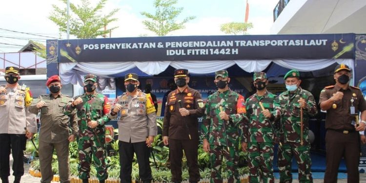 Kapolda Kalteng Cek Posko Penyekatan Larangan Mudik di Kobar