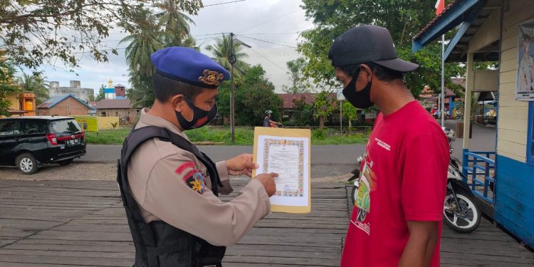 Satpolairud Polres Seruyan Sosialisasikan Larangan Karhutla ke Warga Pesisir