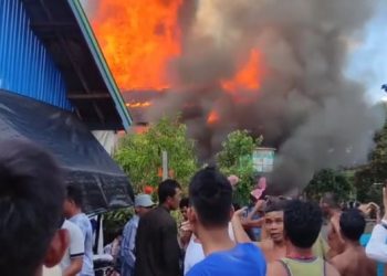 Tabung Gas Meledak, Empat Rumah dan Toko Hangus Terbakar