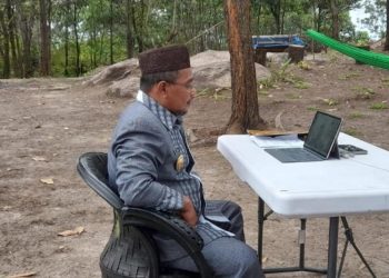 Wagub Ikuti Rapat Paripurna DPRD Kalteng Vicon Dari Bukit Cinta Tangkiling