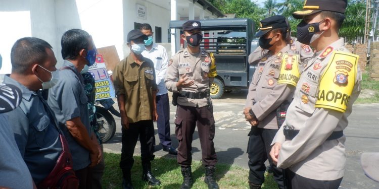 Kapolres Seruyan Cek Posko PPKM di Desa Persil Raya