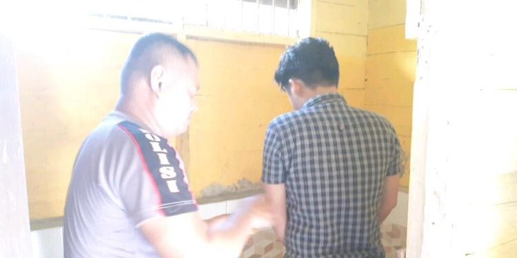 Dikawal Provos, Personel Baru Polsek Hanau Jalani Tes Urine