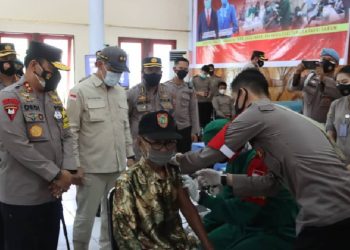 Vaksinasi Masal Covid-19 Serentak di 14 Kabupaten/Kota di Kalteng