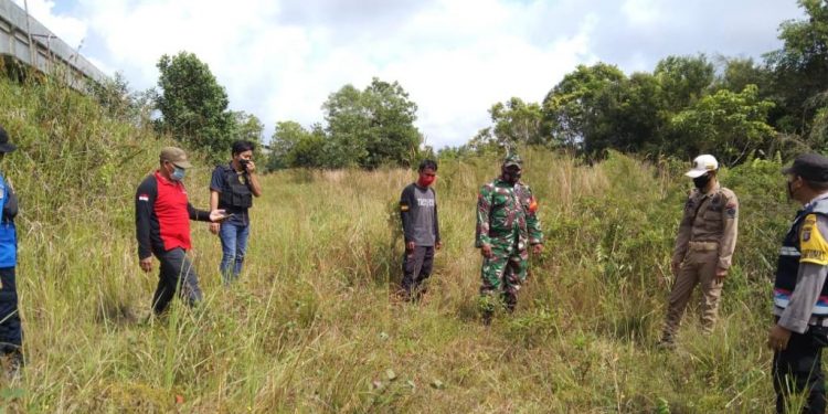Anggota Polsek Hanau Intensifkan Patroli Cegah Karhutla