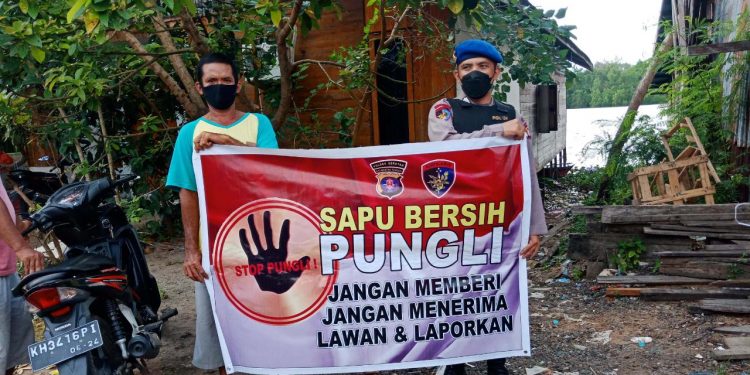 Satpolairud Polres Seruyan Sosialisasi Saber Pungli ke Masyarakat