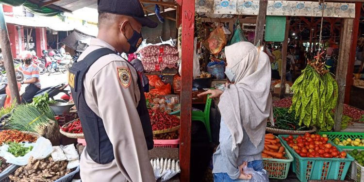 Tim Gabungan Yustisi Polres Seruyan dan Satpol PP Terapkan Prokes